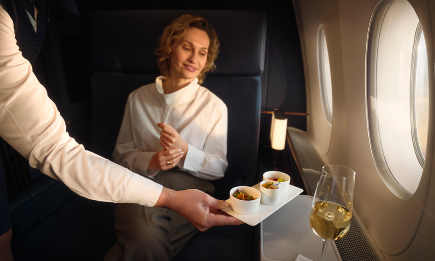 FOX,  nueva experiencia premium en Primera Clase de Lufthansa